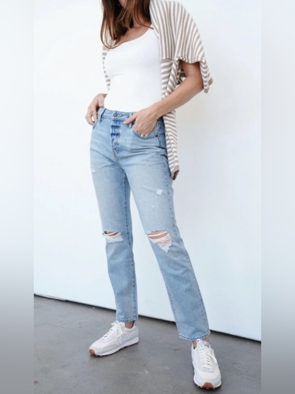 Carly Jean Los Angeles Women’s Topanga Light Distressed Boyfriend Jeans Size 13